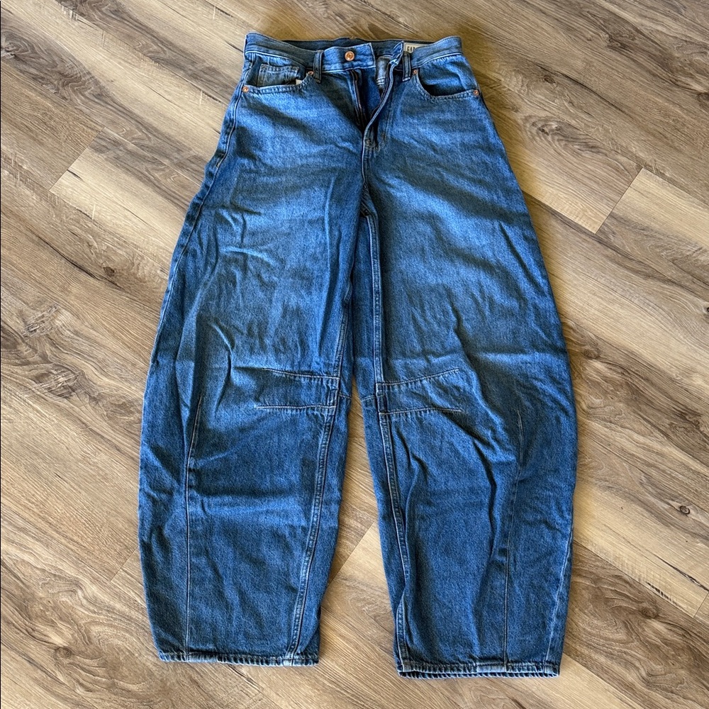 GAP Women's Relaxed Fit Blue Jeans